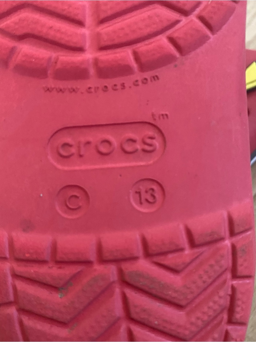 RED TODDLER CROCS CLOGS - Picture 10 of 10